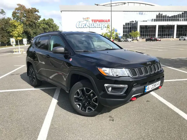 Jeep Compass - фото 1