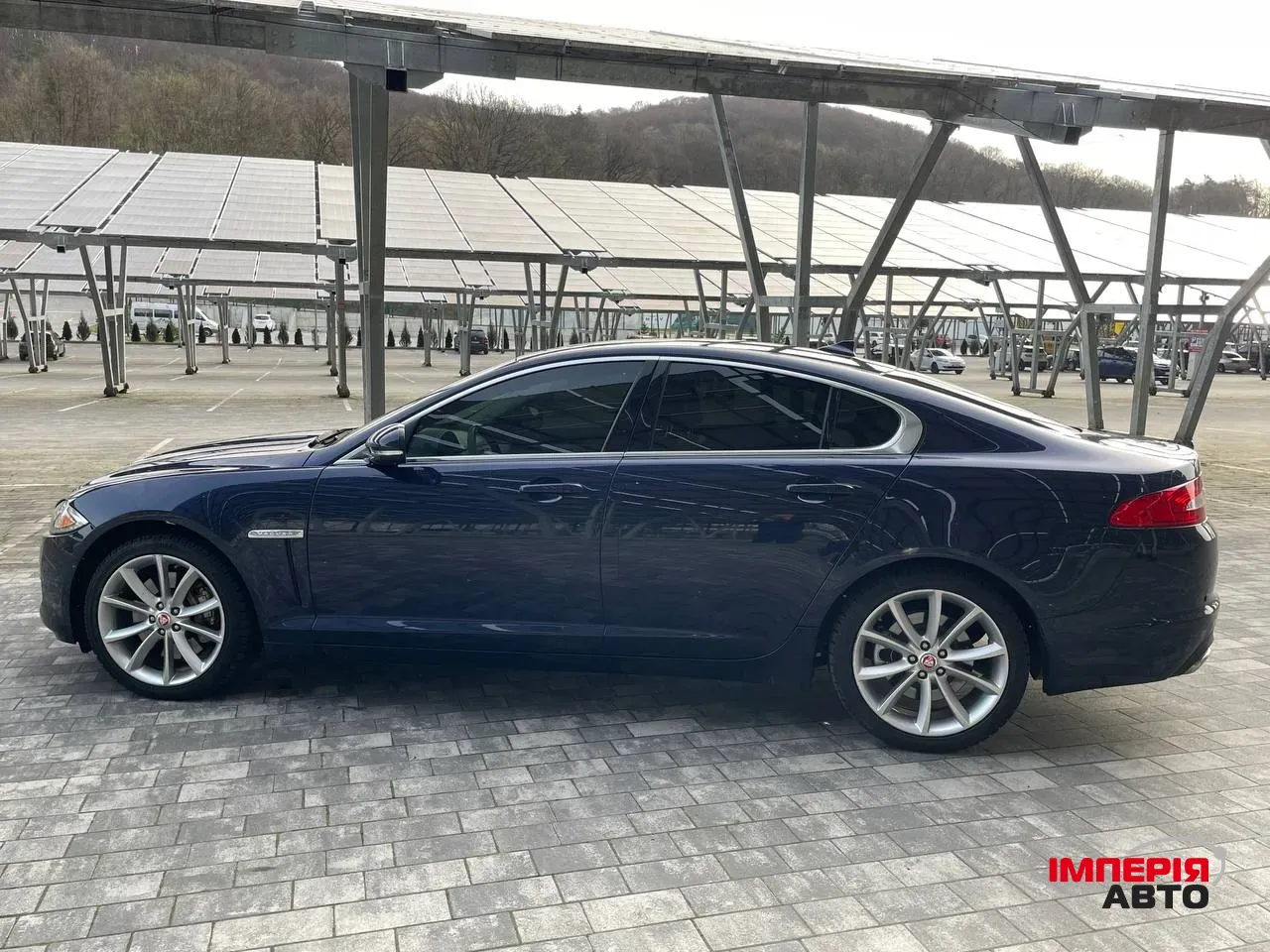 Jaguar XF - фото 11