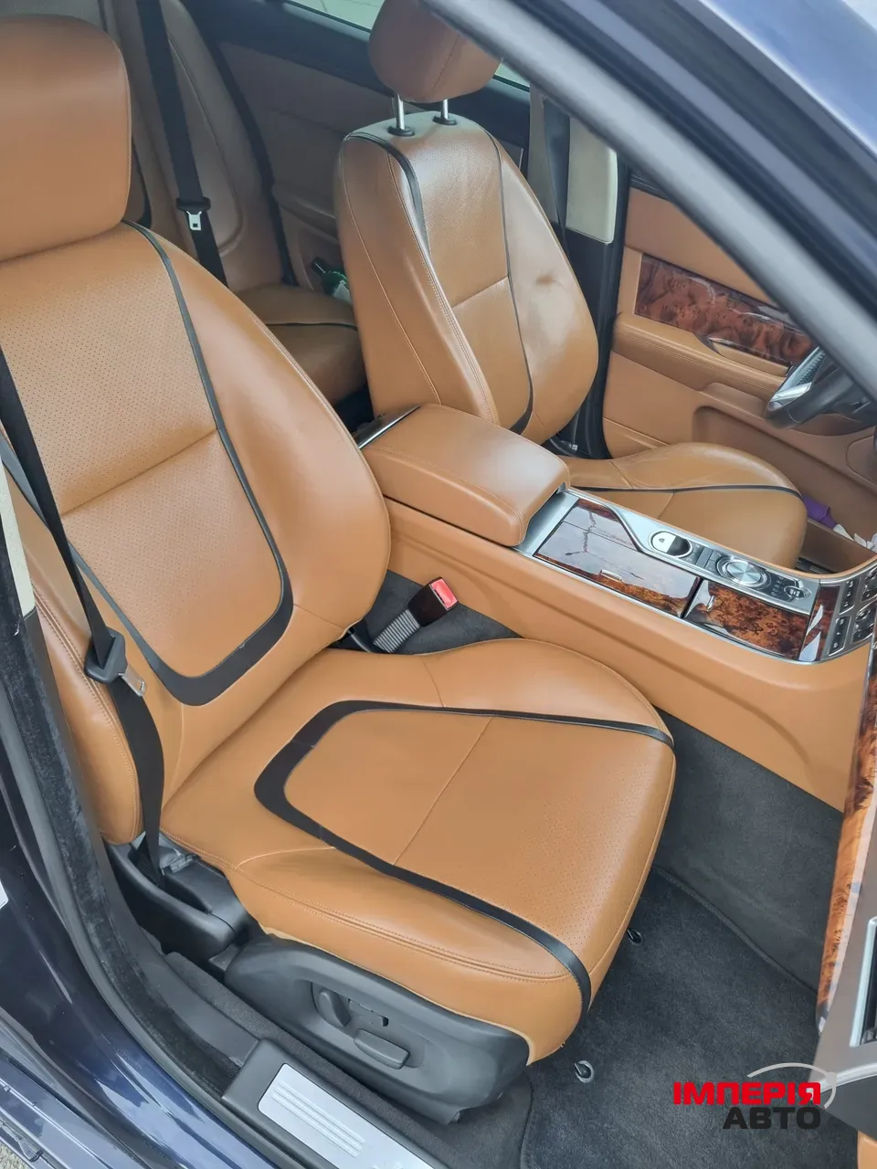 Jaguar XF - фото 23