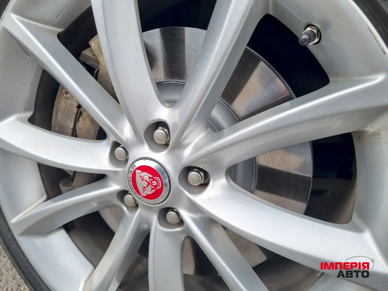 Jaguar XF - фото 64