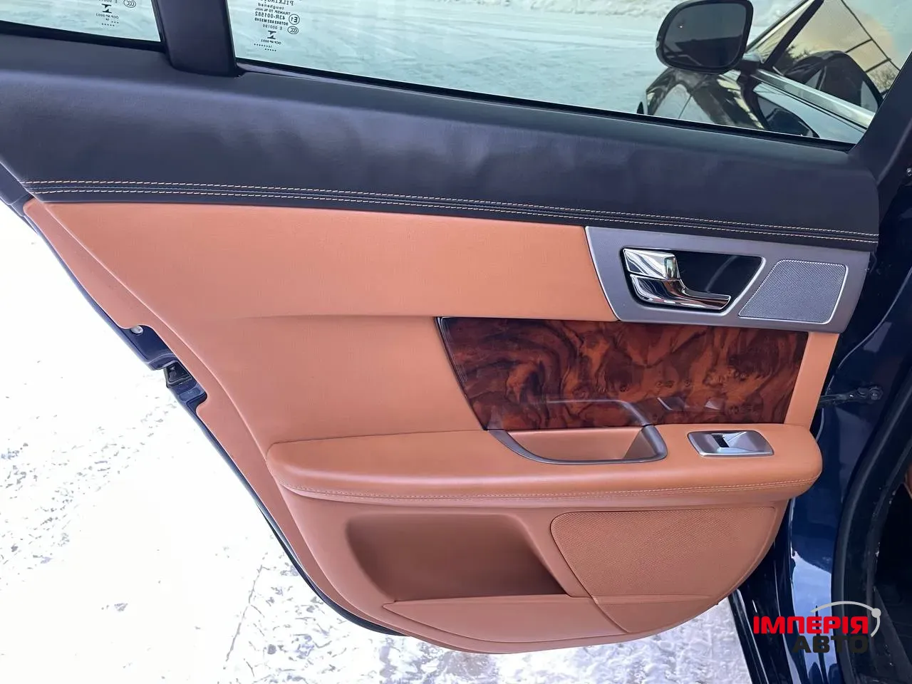 Jaguar XF - фото 32