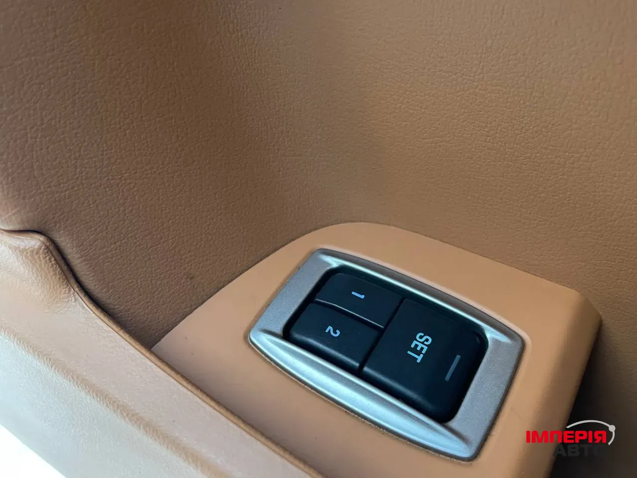 Jaguar XF - фото 46