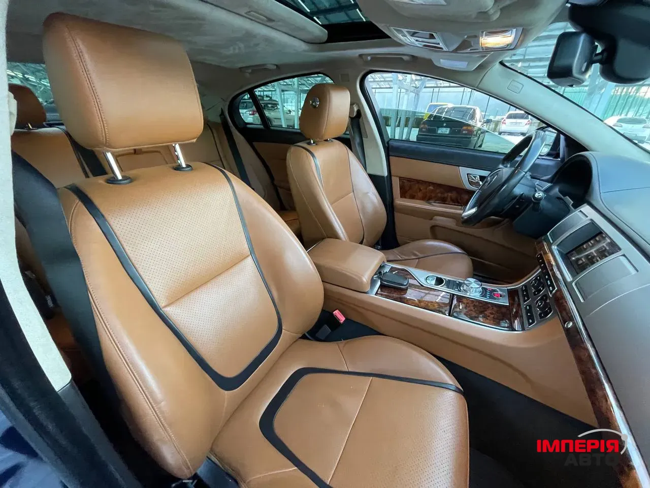 Jaguar XF - фото 22