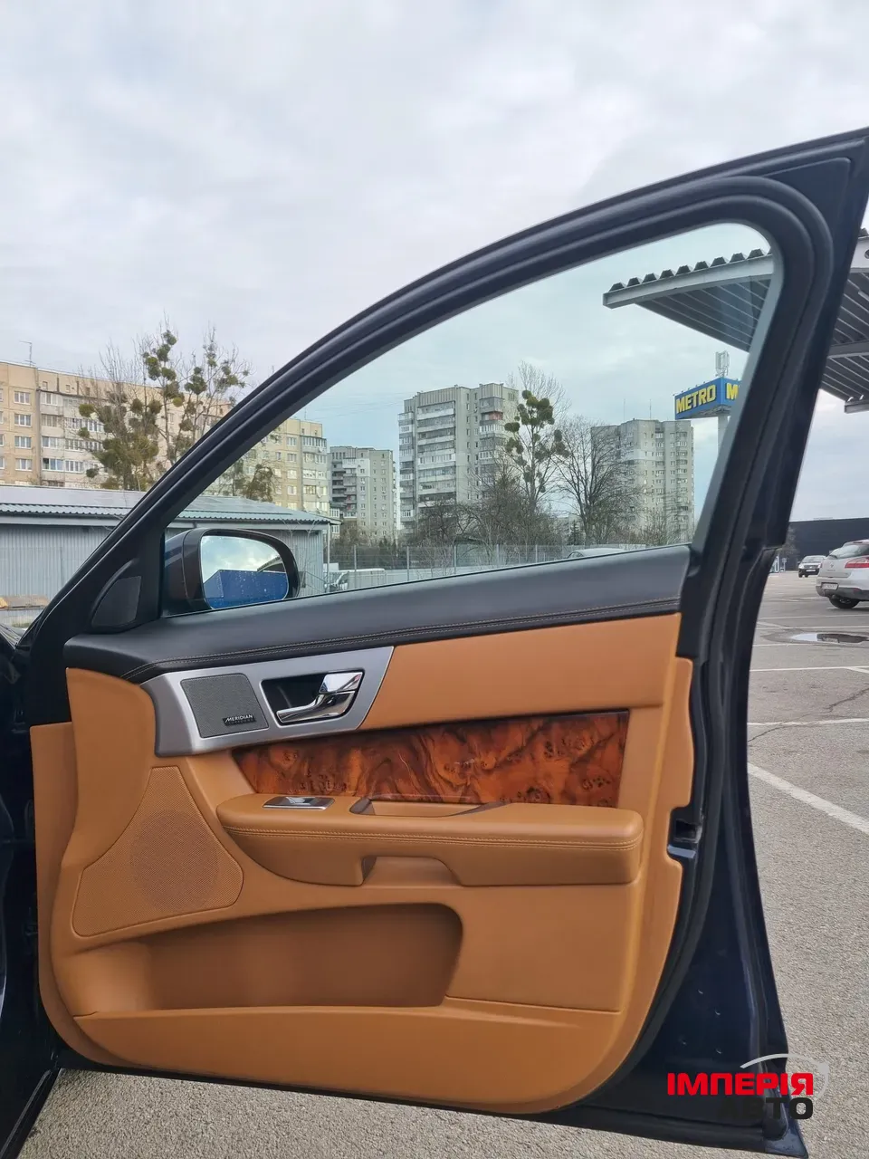 Jaguar XF - фото 31