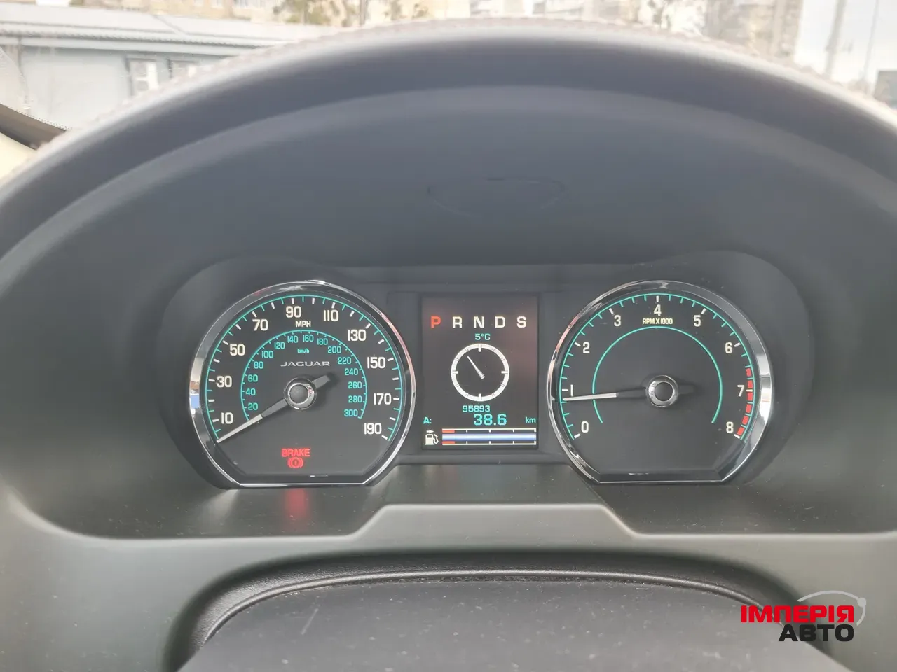 Jaguar XF - фото 49