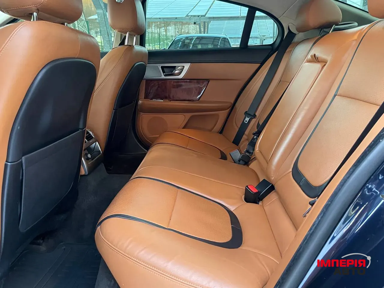 Jaguar XF - фото 27