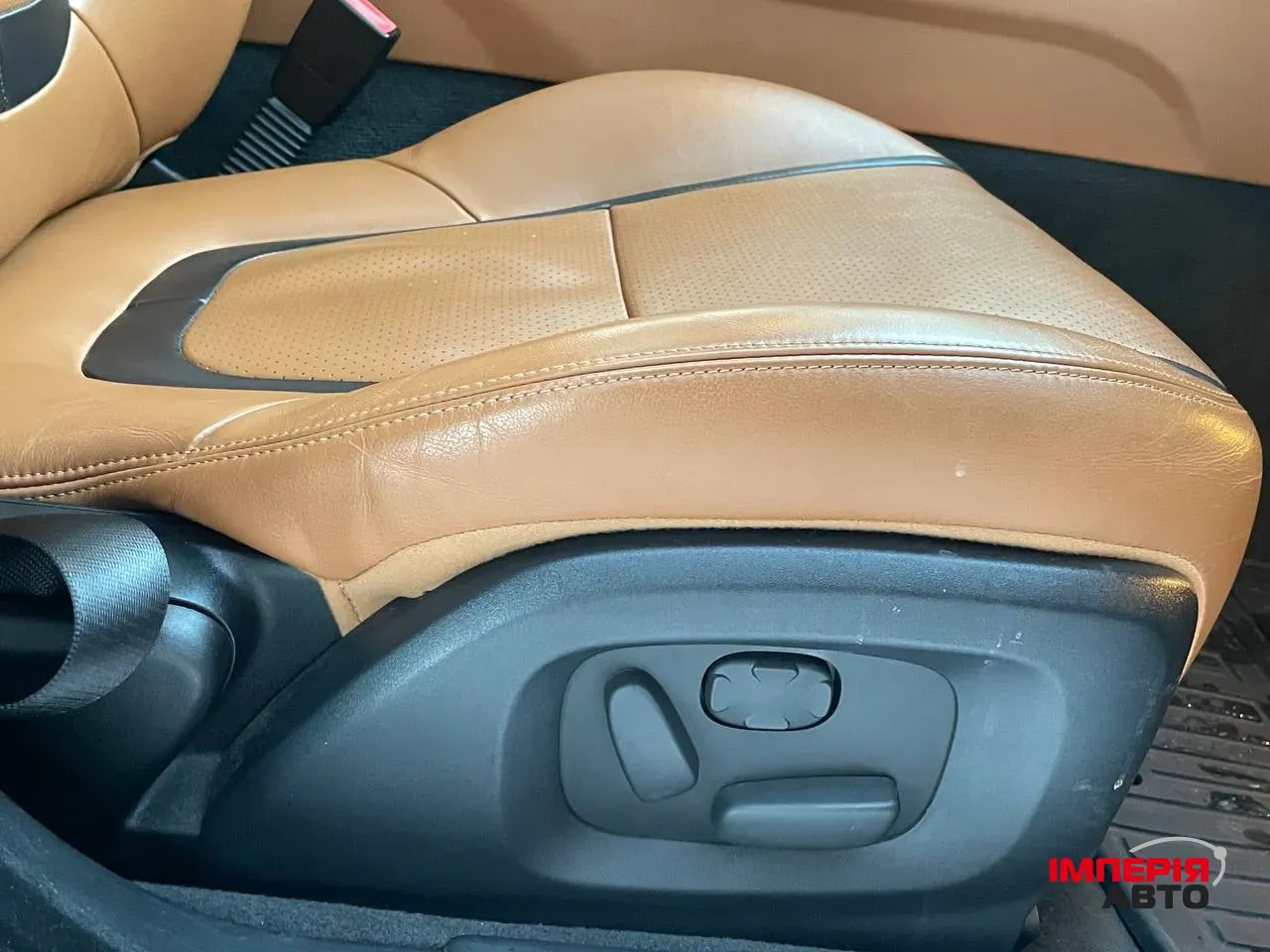 Jaguar XF - фото 24