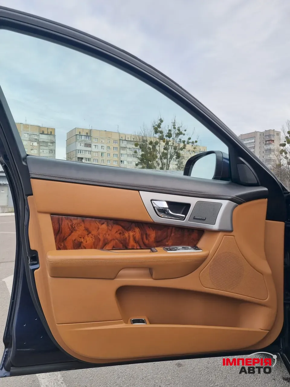 Jaguar XF - фото 30