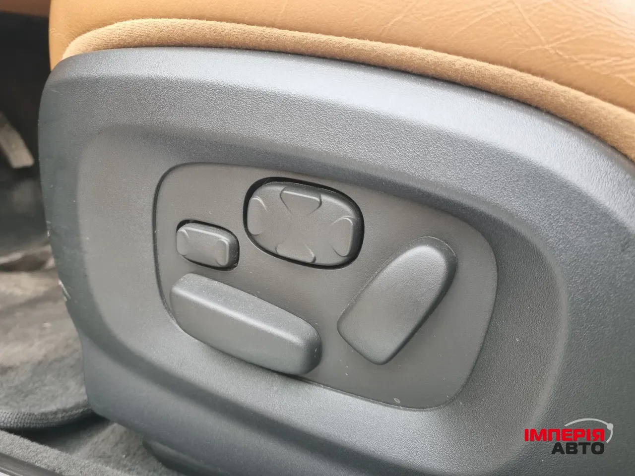 Jaguar XF - фото 34