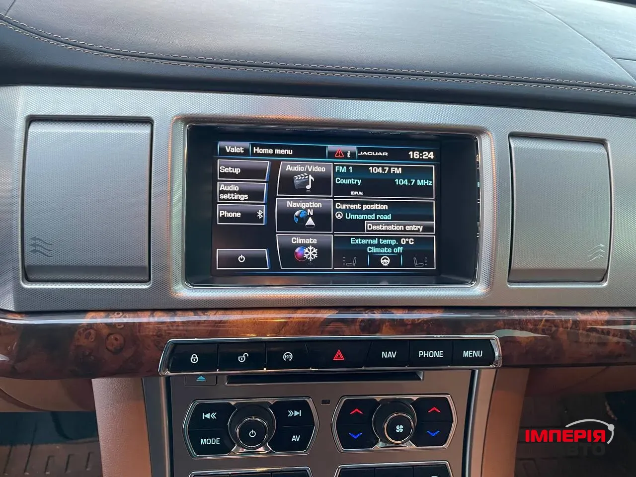 Jaguar XF - фото 51