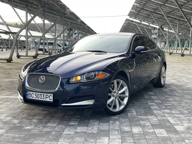 Jaguar XF - фото 2