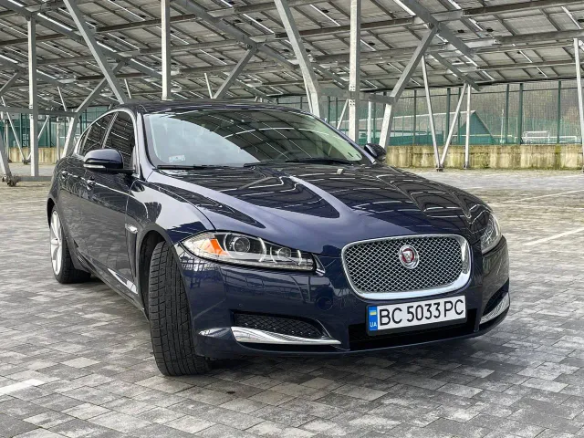 Jaguar XF - фото 4