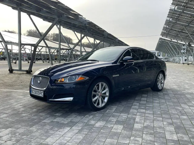 Jaguar XF - фото 5