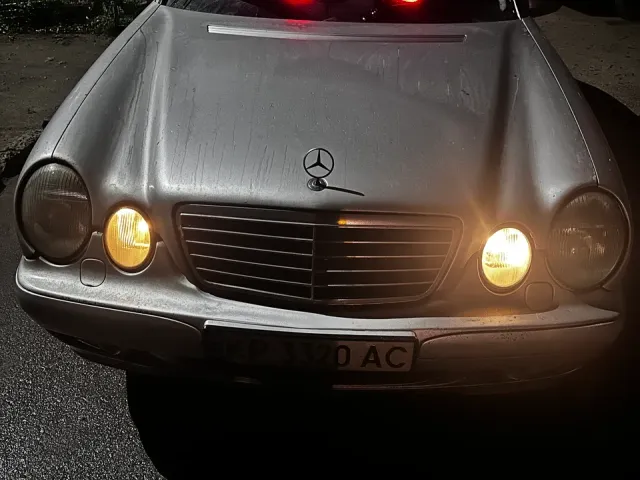 Mercedes-Benz E-Класс - фото 1