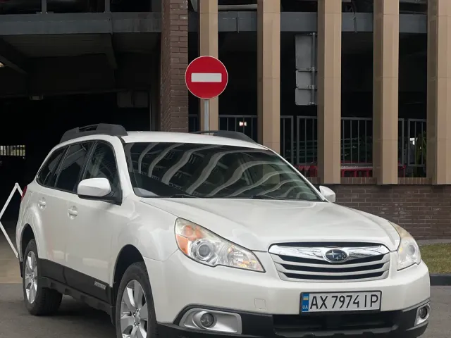 Subaru Outback - фото 1