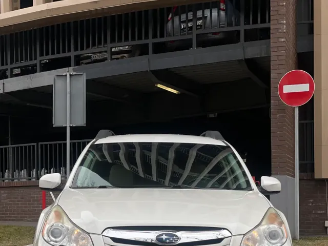 Subaru Outback - фото 2