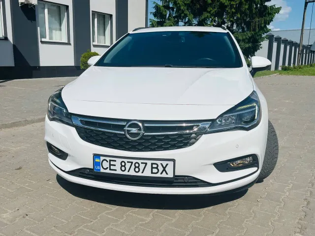Opel Astra - фото 1