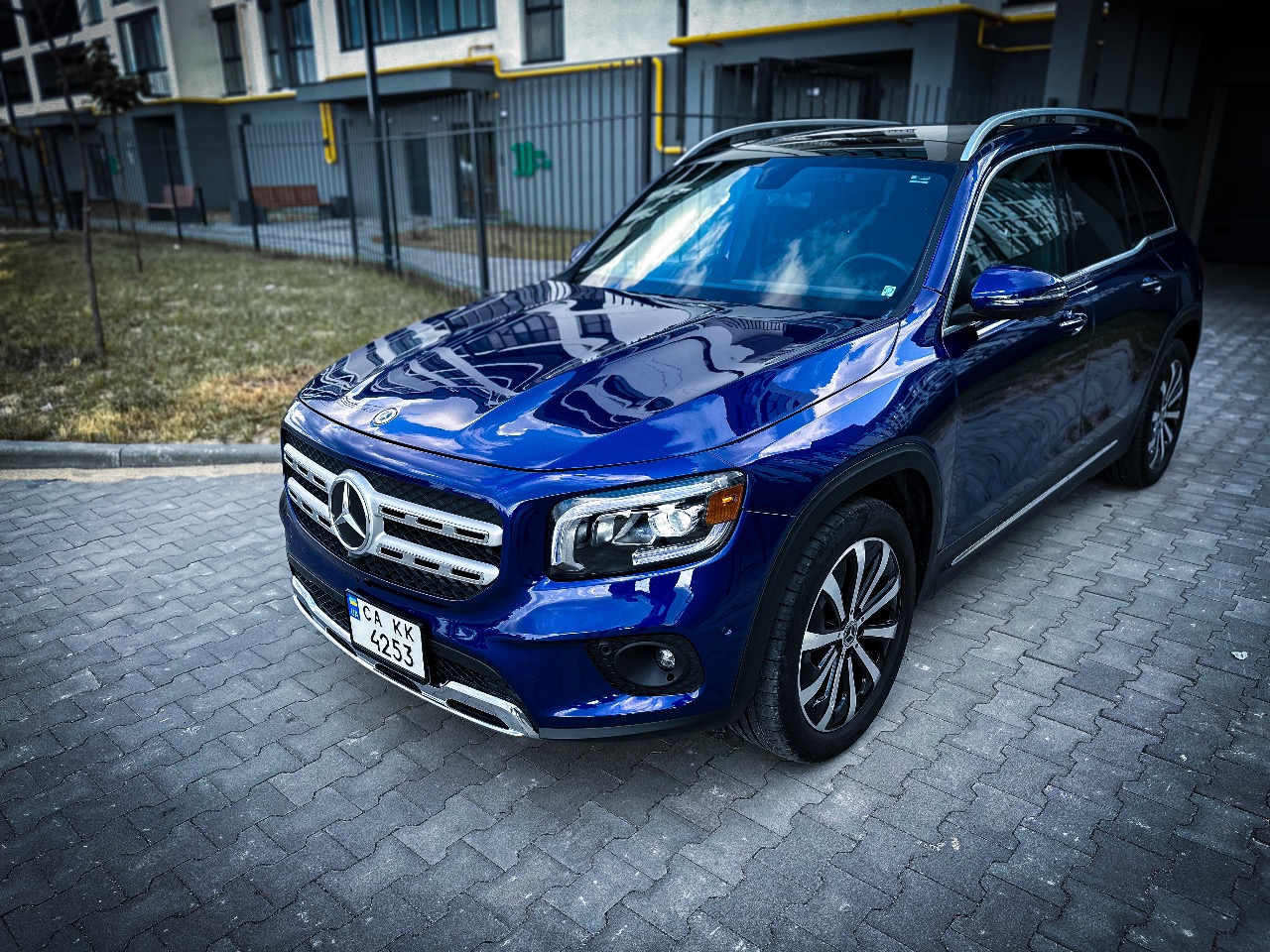 Mercedes-Benz GLB - фото 2