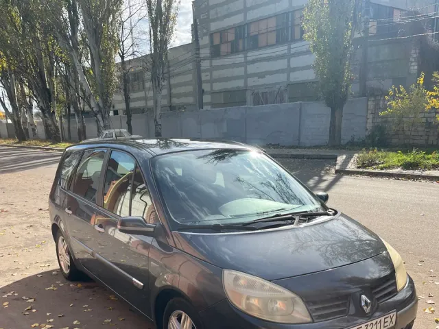 Renault Megane - фото 2