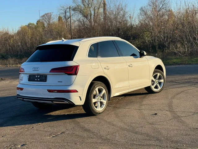 Audi Q5 - фото 5