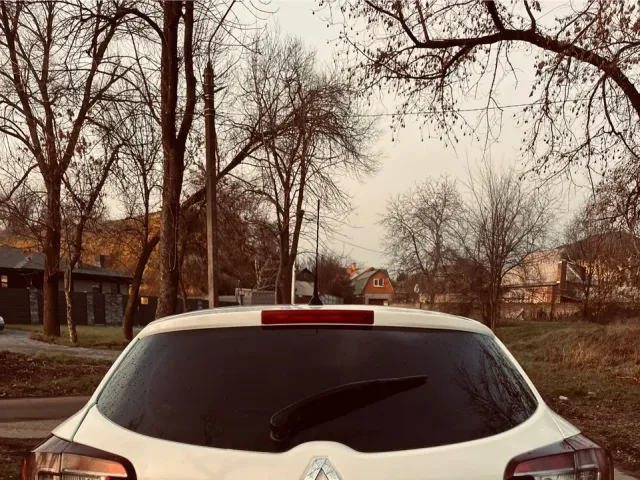 Renault Megane - фото 3