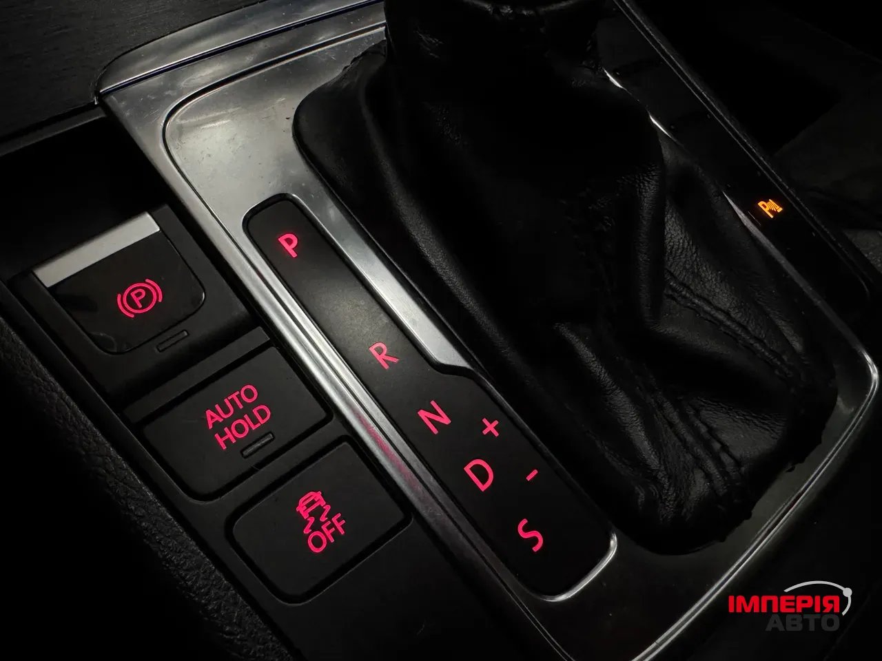 Volkswagen Passat CC - фото 10