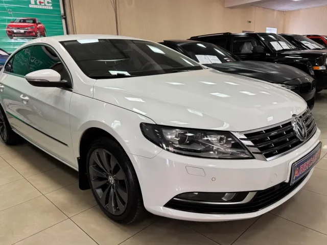 Volkswagen Passat CC - фото 1