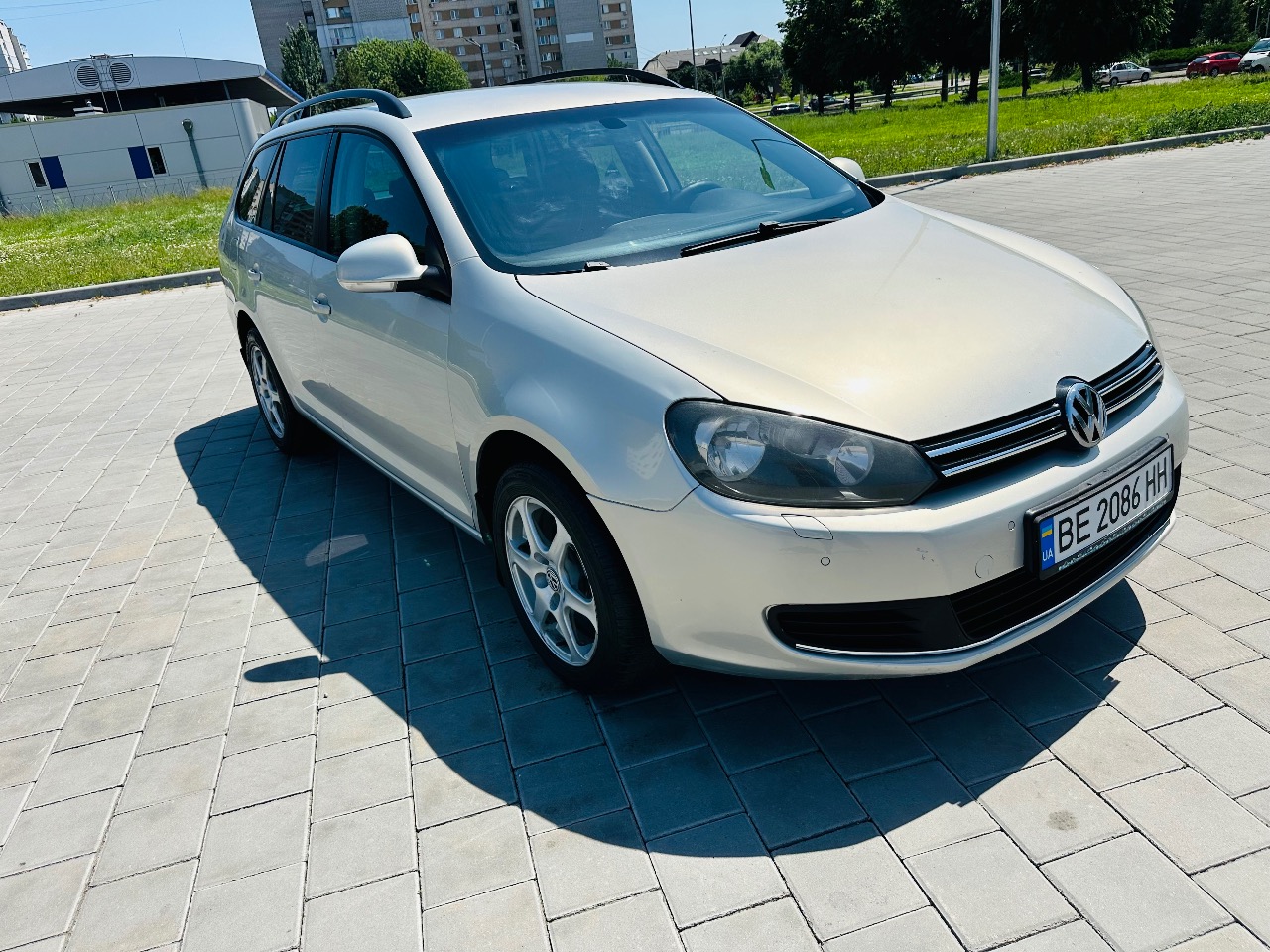 Volkswagen Golf - фото 2