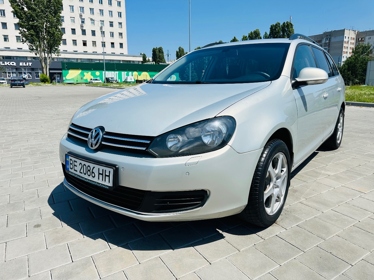 Volkswagen Golf - фото 1