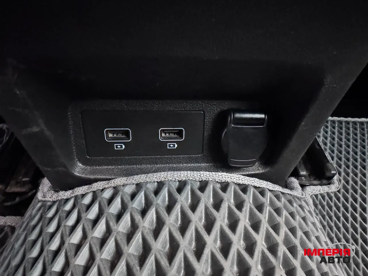 Renault Kadjar - фото 13