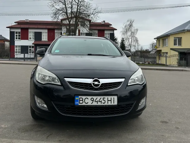 Opel Astra - фото 2