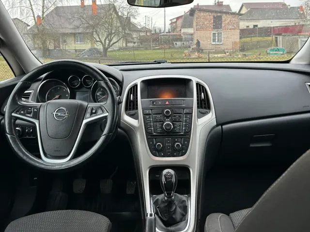 Opel Astra - фото 3