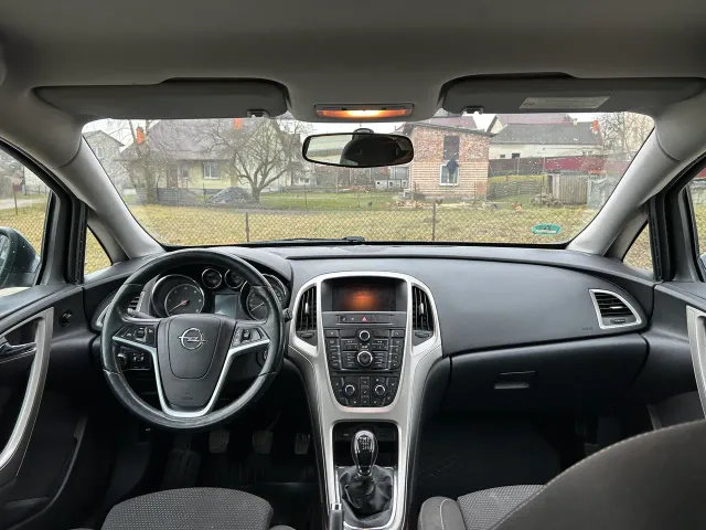Opel Astra - фото 4