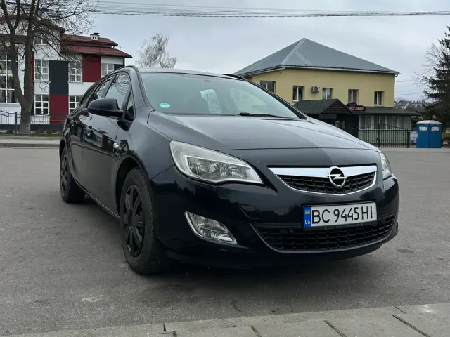 Opel Astra - фото 1