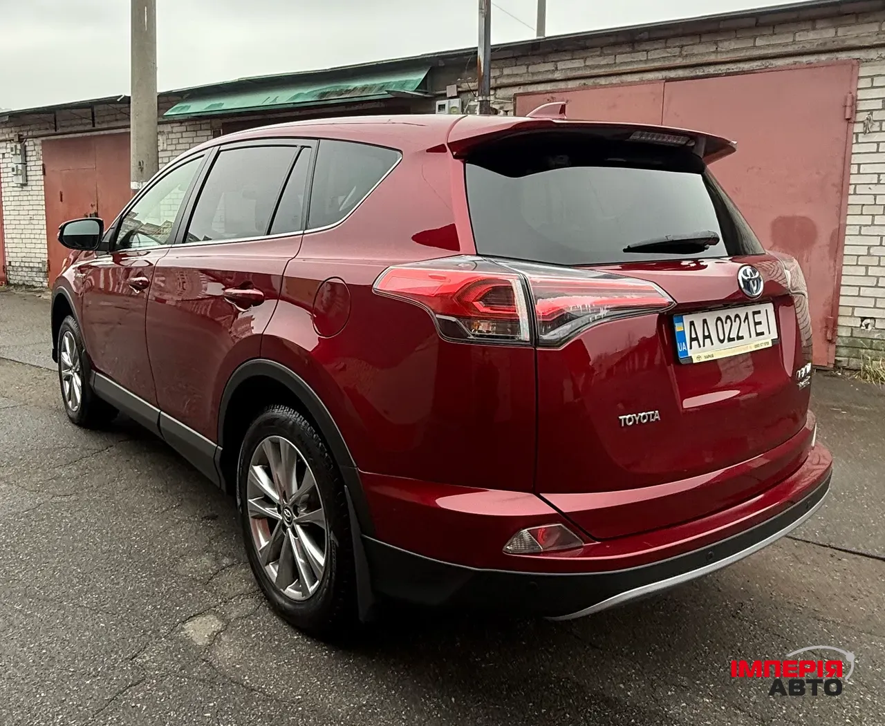 Toyota RAV4 - фото 3