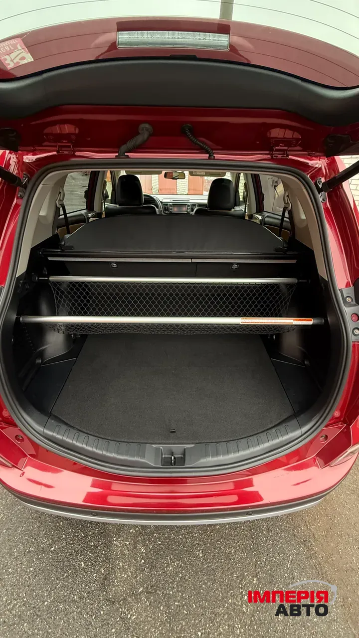Toyota RAV4 - фото 11