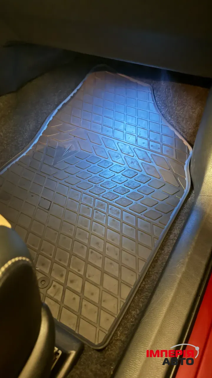 Toyota RAV4 - фото 52