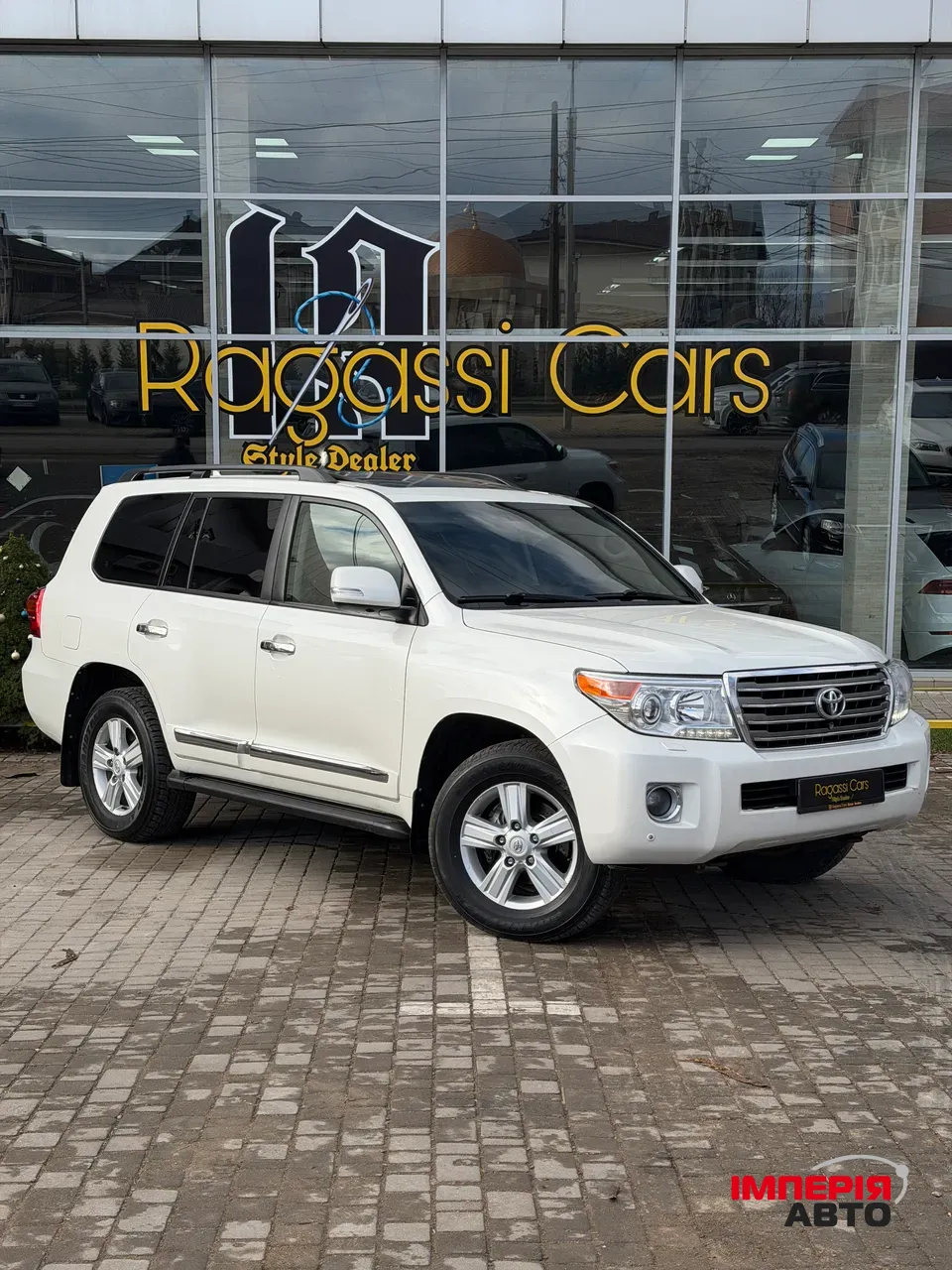 Toyota Land Cruiser - фото 3