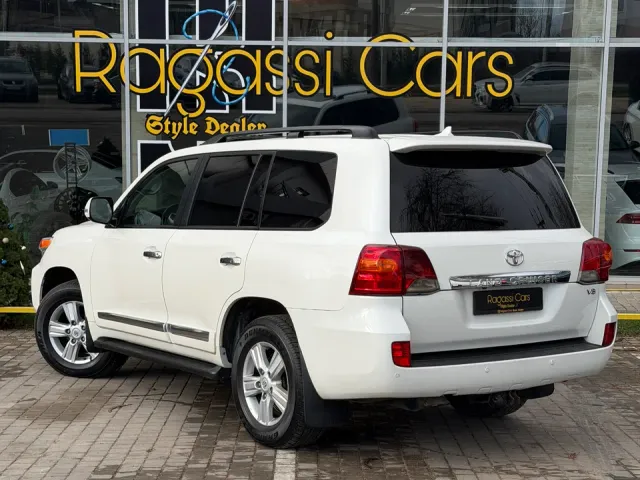 Toyota Land Cruiser - фото 5