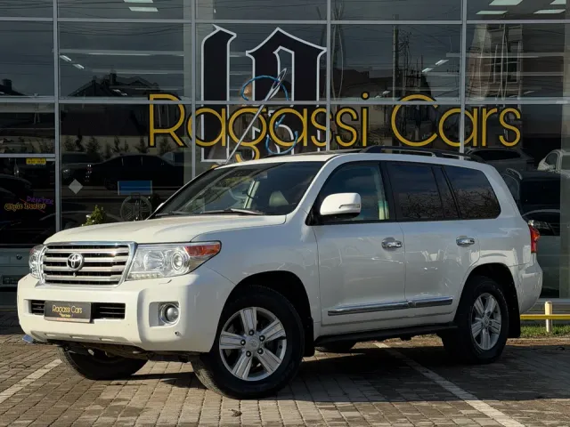 Toyota Land Cruiser - фото 1