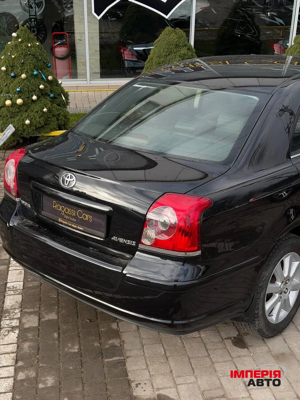 Toyota Avensis - фото 5
