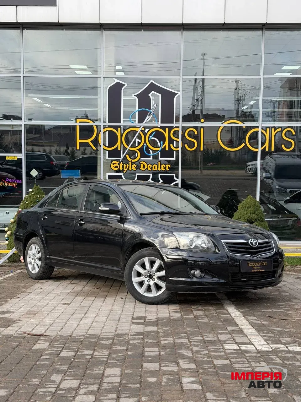 Toyota Avensis - фото 3