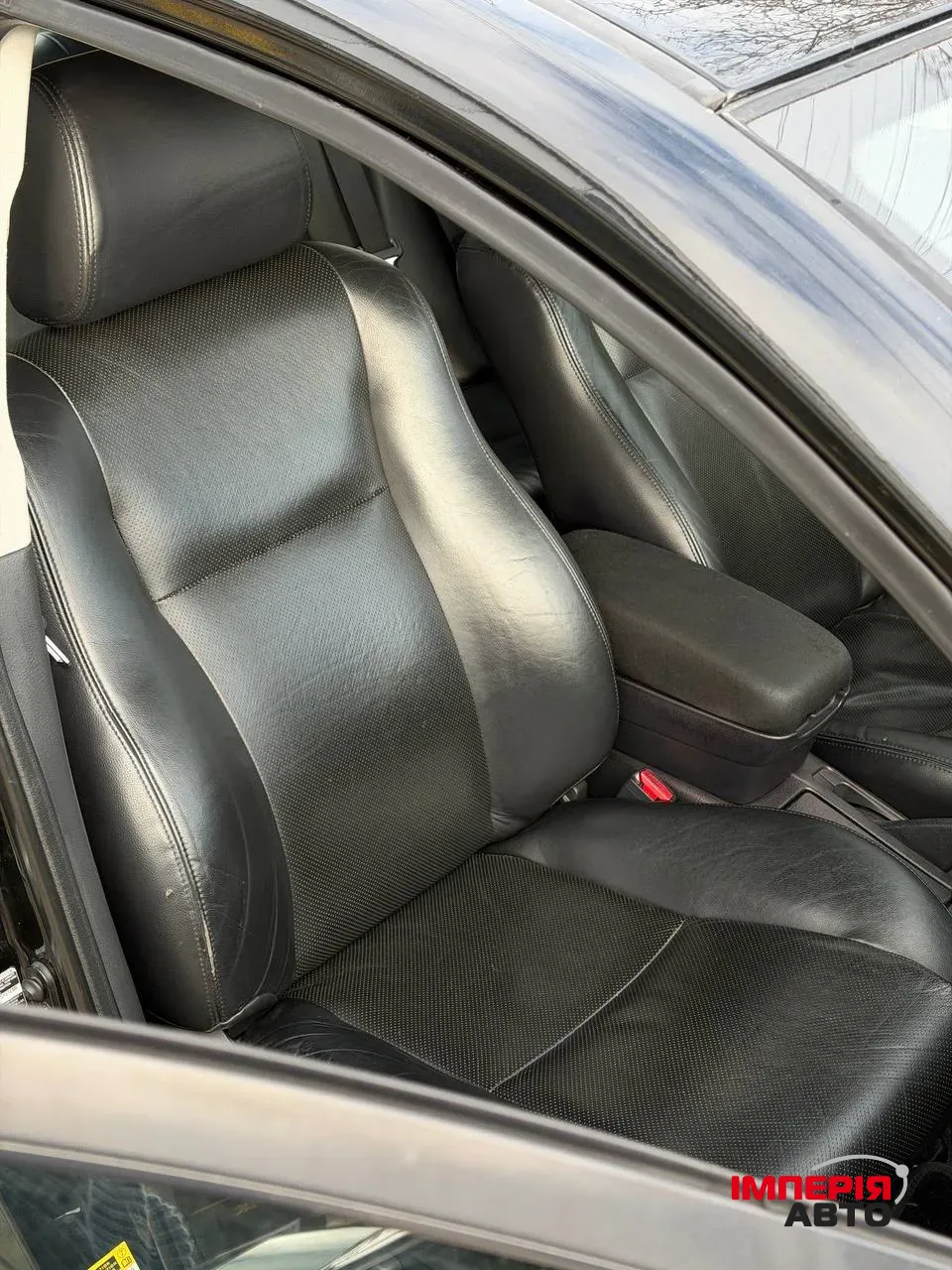 Toyota Avensis - фото 7