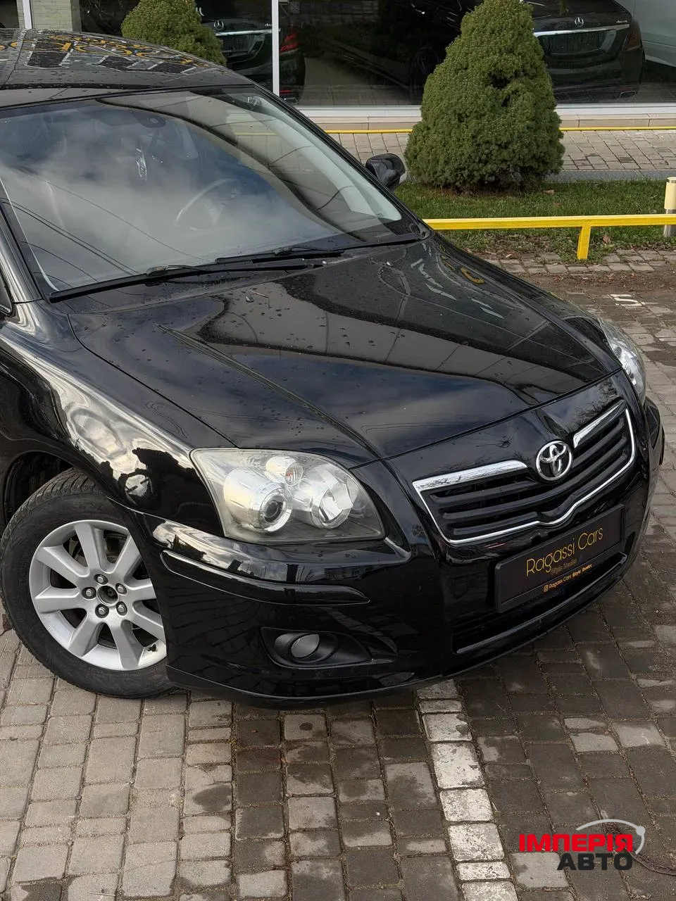 Toyota Avensis - фото 2
