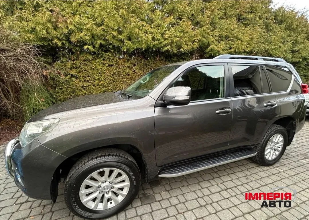 Toyota Land Cruiser - фото 2