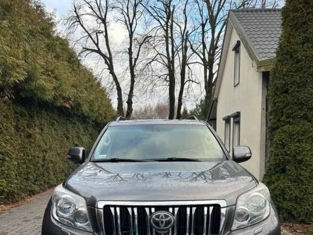 Toyota Land Cruiser - фото 1