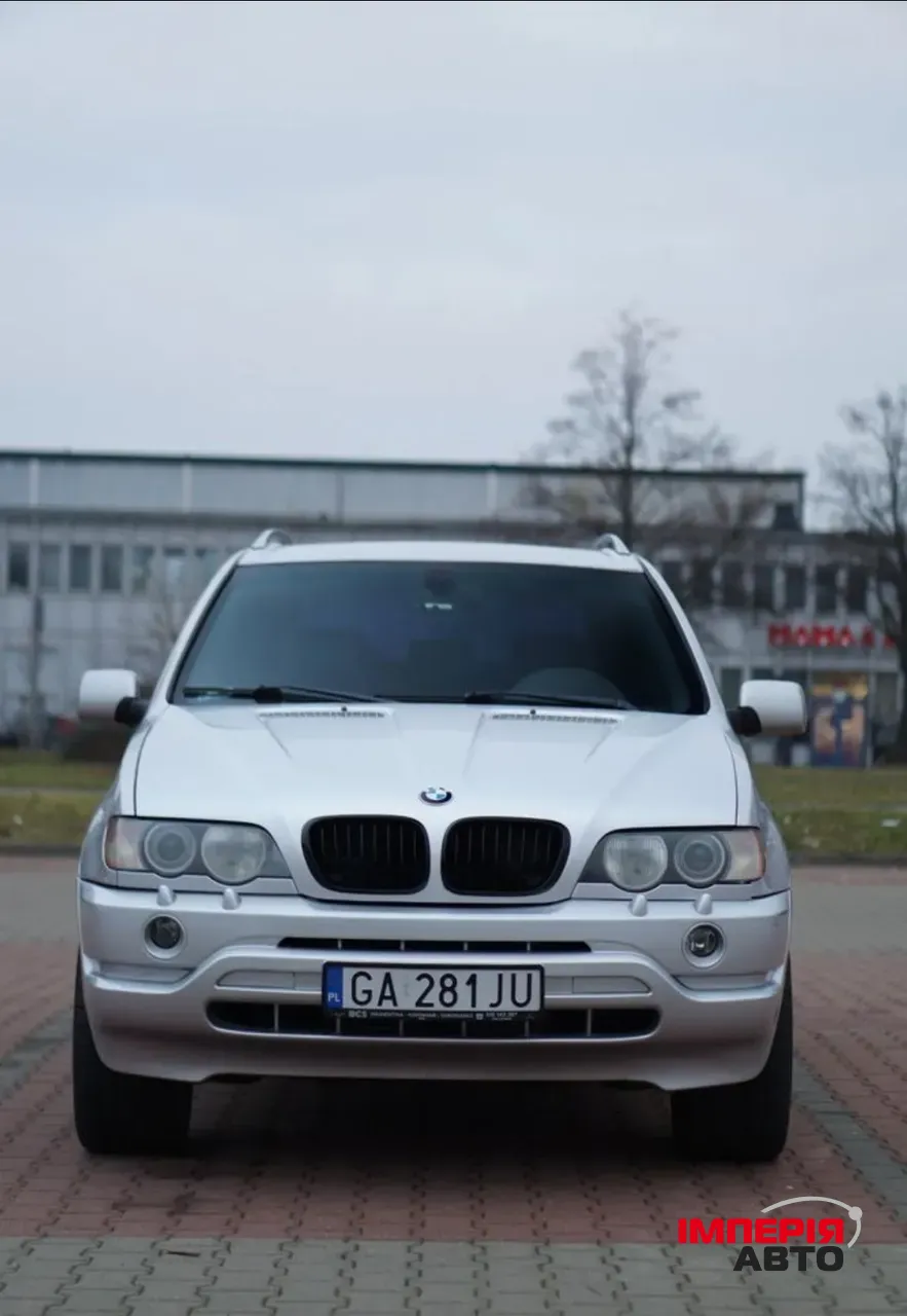 BMW X5 - фото 1