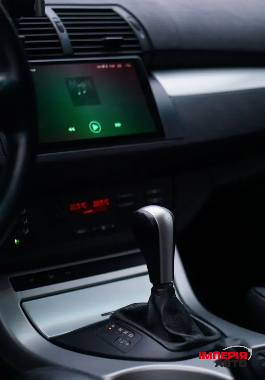 BMW X5 - фото 14