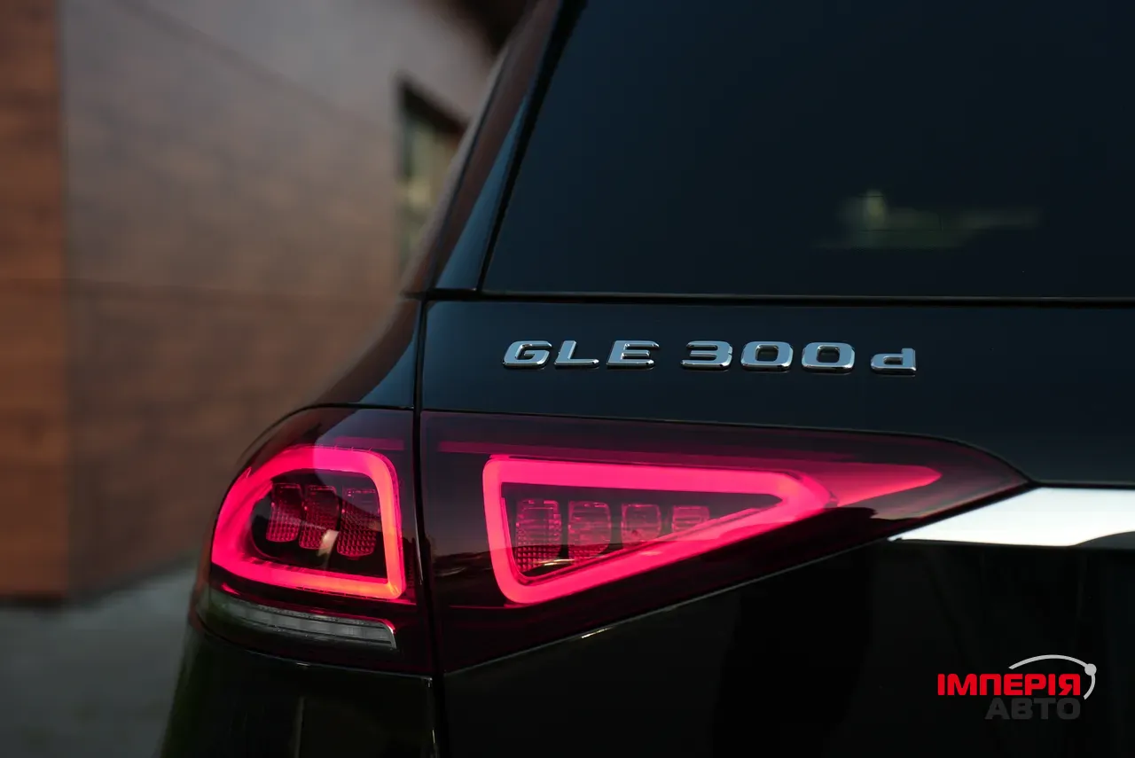 Mercedes-Benz GLE - фото 20