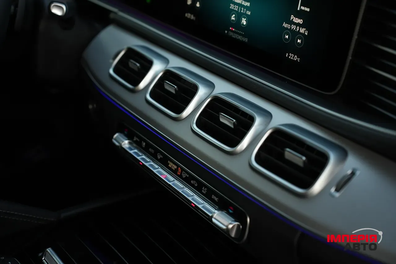 Mercedes-Benz GLE - фото 32